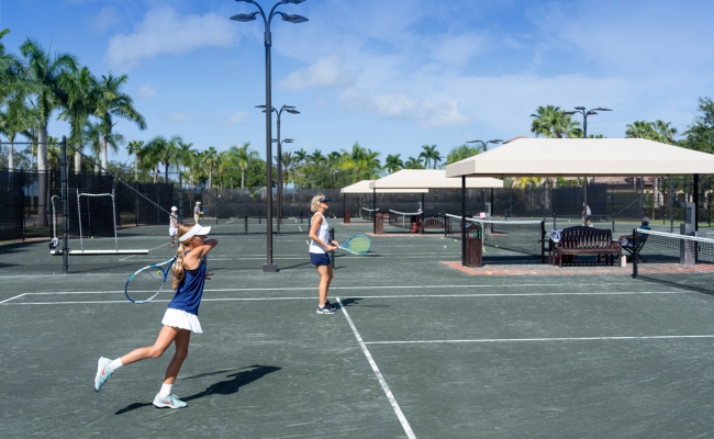 tesoro members playing tennis