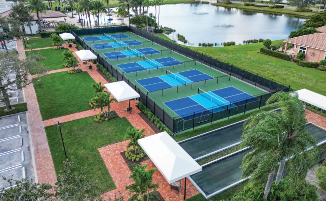 the tennis courts at Tesoro Club